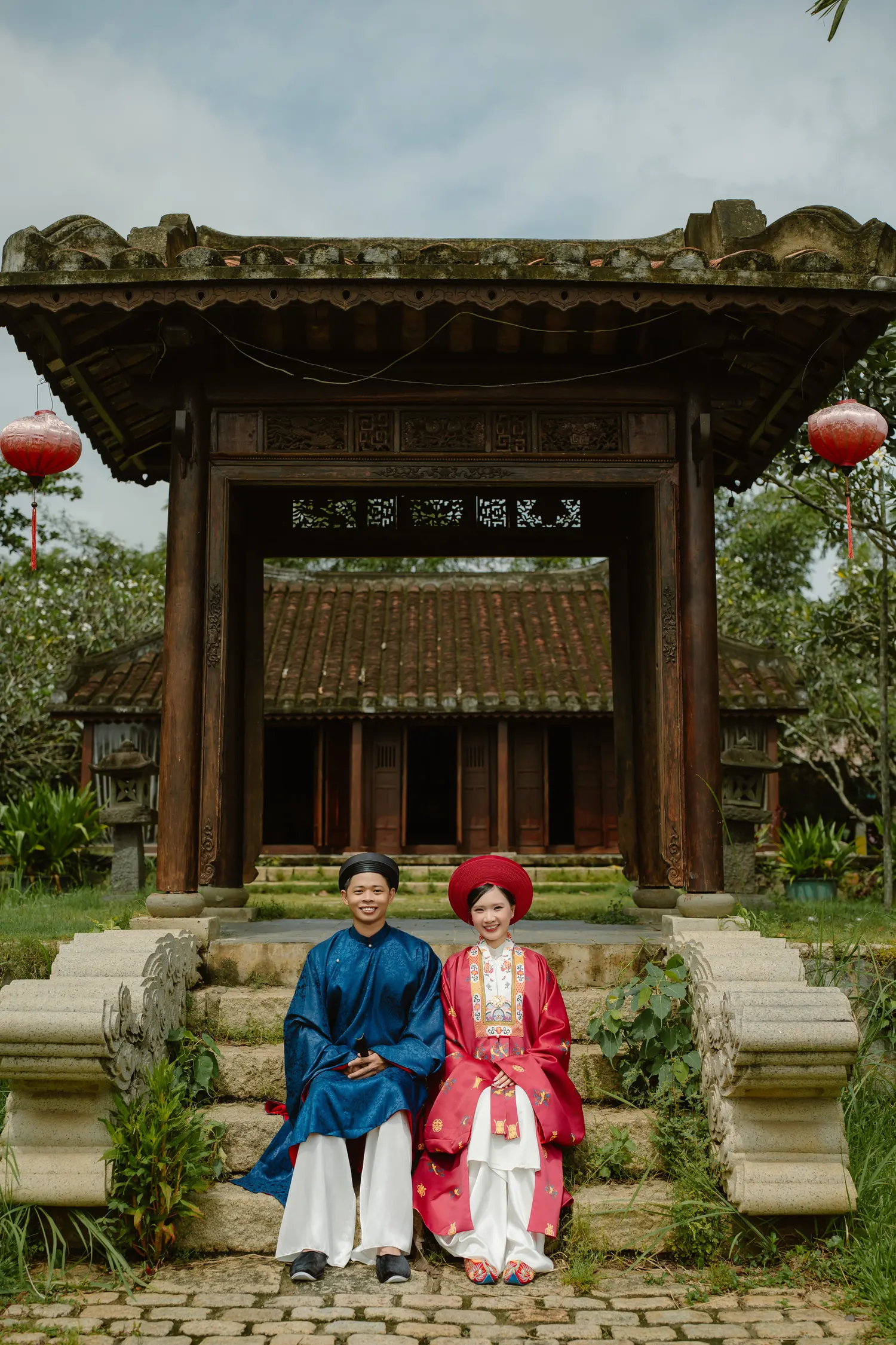 Ảnh cưới áo dài truyền thống