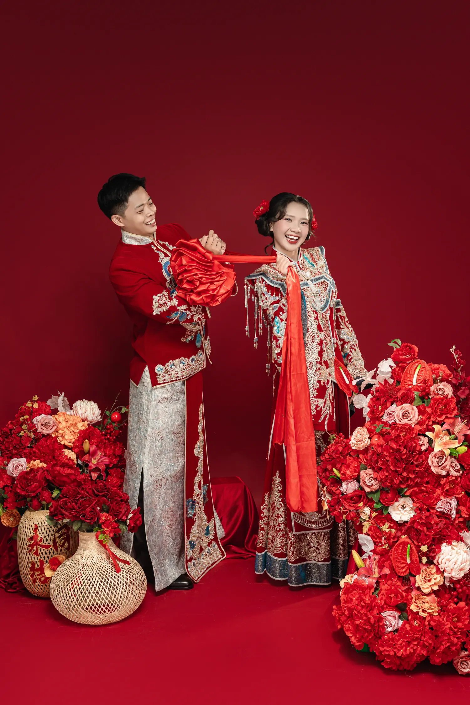 Ảnh cưới áo dài đỏ